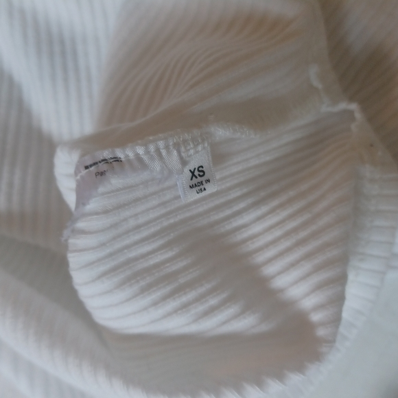 Reformation Long Sleeve Plunge V Button Down Top - Picture 3 of 5